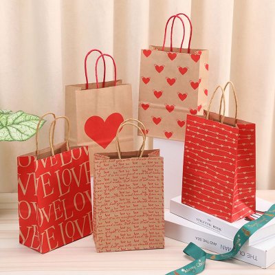 Valentine Day Heart Shaped Love Kraft Paper Accompanying Gift Bag