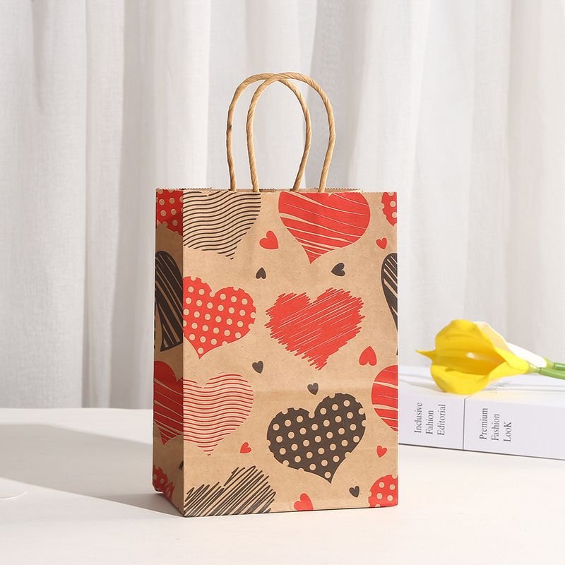 Valentine Day Simple Creative Heart-Shaped Printed Kraft Paper Gift Packaging Bag