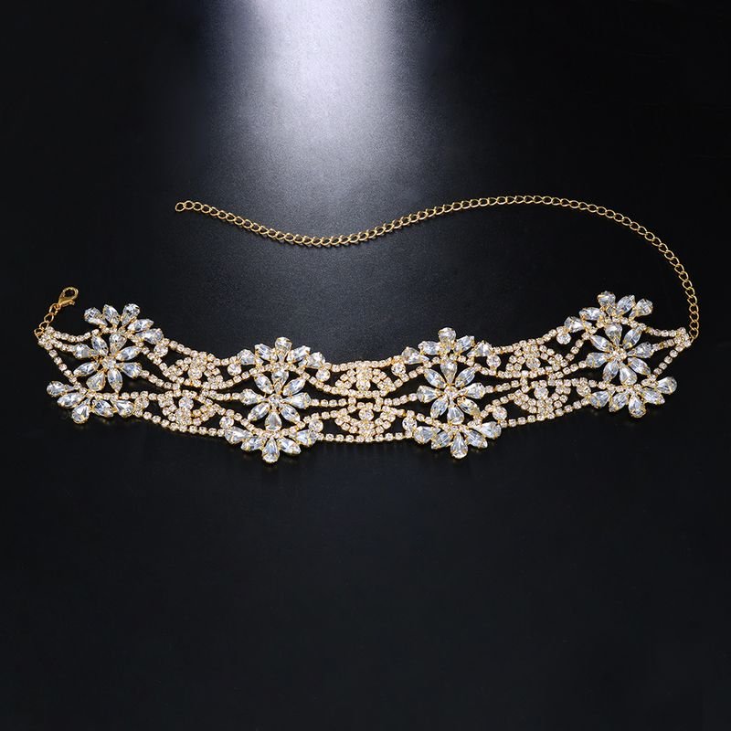 Women Fashion Exaggerated Diamond Shiny Flower Necklace